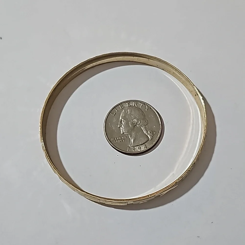 Gold tone fashion bangle - Picture 2 of 2